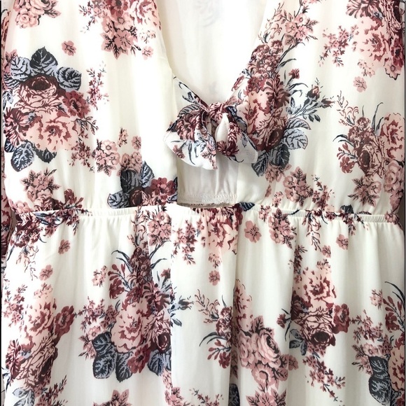 Floral Love, Fire White Maxi Dress - Picture 3 of 8